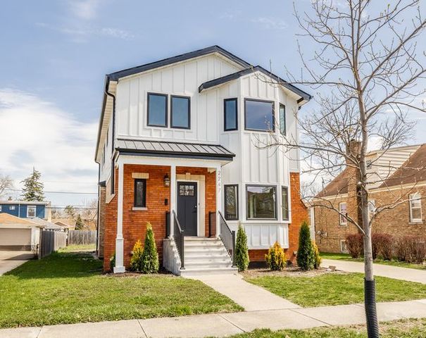 2247 S 6th Avenue, North Riverside, IL 60546