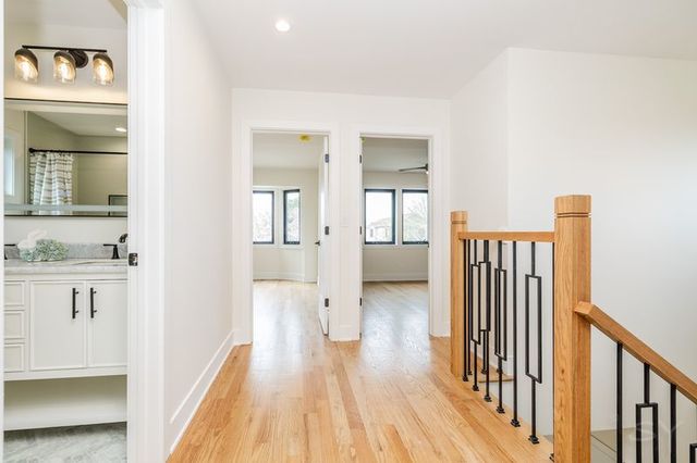 2247 S 6th Avenue, North Riverside, IL 60546