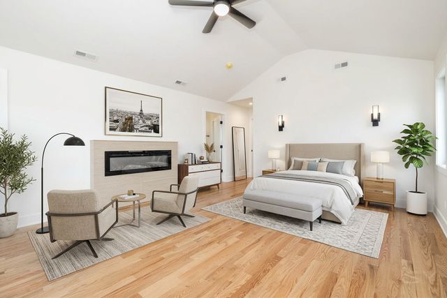 2247 S 6th Avenue, North Riverside, IL 60546