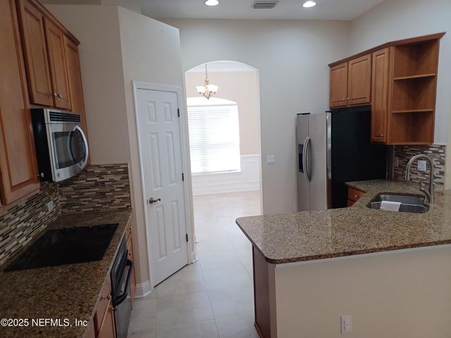 4463 ECTON Lane E, Jacksonville, FL 32246