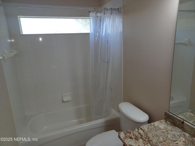 4463 ECTON Lane E, Jacksonville, FL 32246