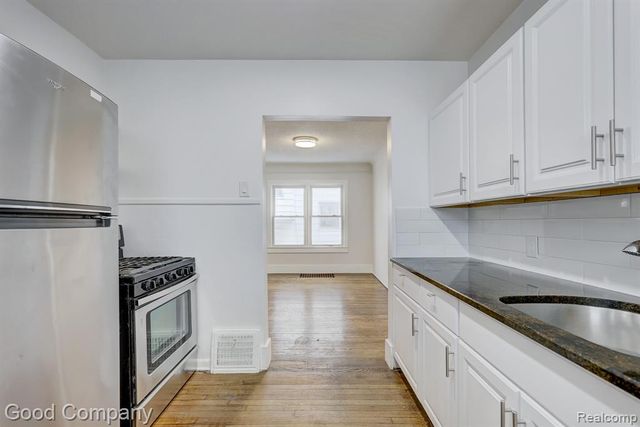 168 W Bennett Avenue, Ferndale, MI 48220