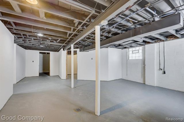 168 W Bennett Avenue, Ferndale, MI 48220