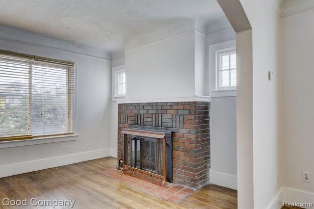 168 W Bennett Avenue, Ferndale, MI 48220