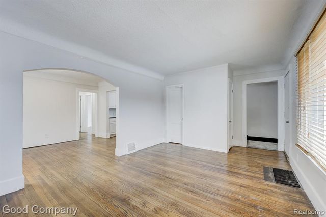 168 W Bennett Avenue, Ferndale, MI 48220