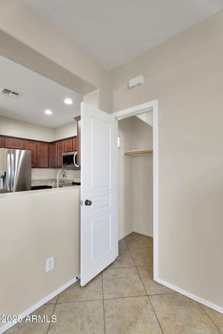 6813 S 7TH Lane, Phoenix, AZ 85041