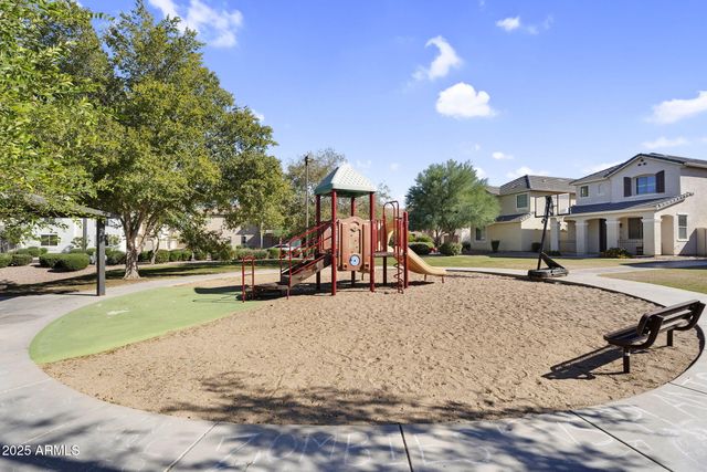 6813 S 7TH Lane, Phoenix, AZ 85041