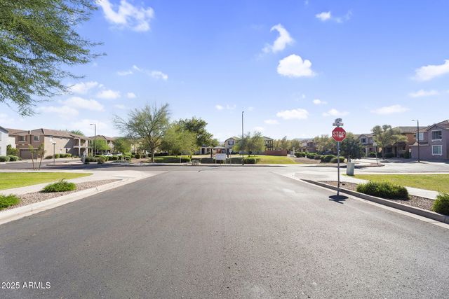 6813 S 7TH Lane, Phoenix, AZ 85041