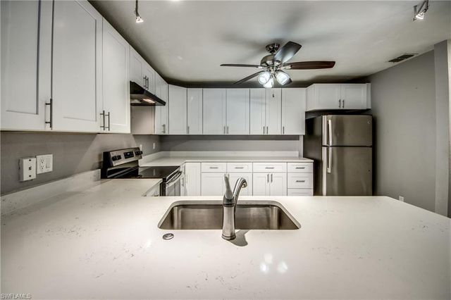 6406 Royal Woods DR, Fort Myers, FL 33908