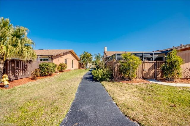 6406 Royal Woods DR, Fort Myers, FL 33908