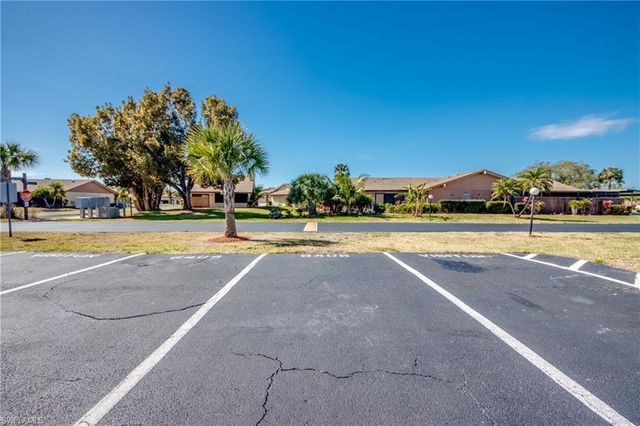 6406 Royal Woods DR, Fort Myers, FL 33908