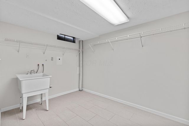 2542 Hyacinth Lane, 32C, Columbus, OH 43235