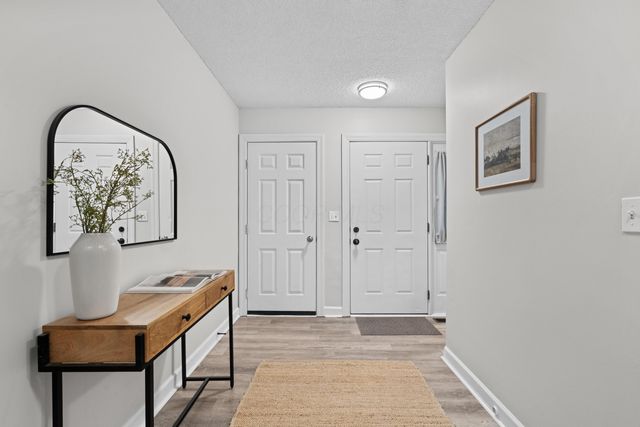 2542 Hyacinth Lane, 32C, Columbus, OH 43235