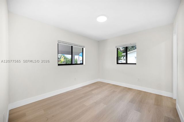2470 NW 179th St, Miami Gardens, FL 33056