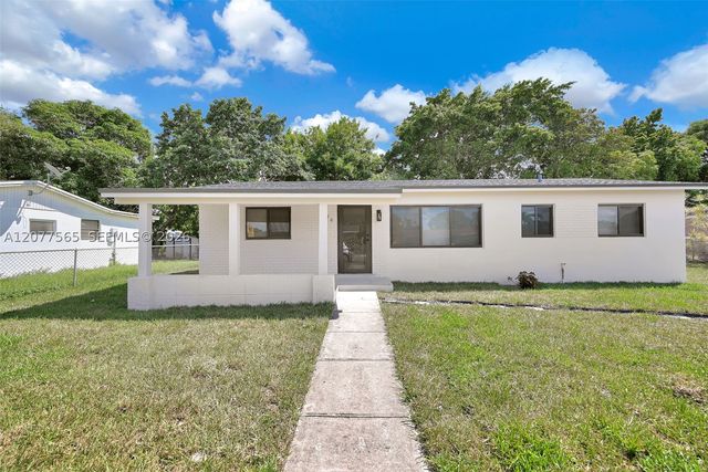 2470 NW 179th St, Miami Gardens, FL 33056