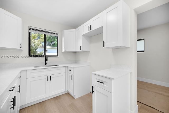 2470 NW 179th St, Miami Gardens, FL 33056