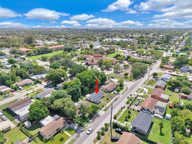 2470 NW 179th St, Miami Gardens, FL 33056