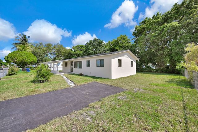2470 NW 179th St, Miami Gardens, FL 33056