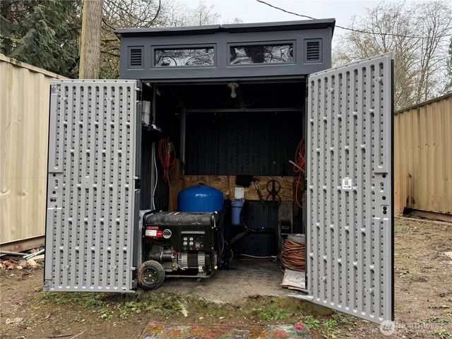 11477 NE Tulin Road, Kingston, WA 98346