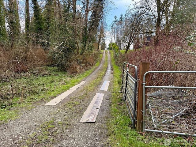 11477 NE Tulin Road, Kingston, WA 98346