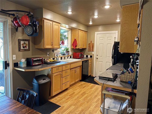 11477 NE Tulin Road, Kingston, WA 98346