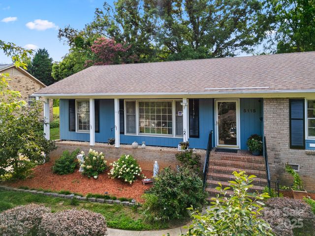 5115 Carriage Drive Circle, Charlotte, NC 28205