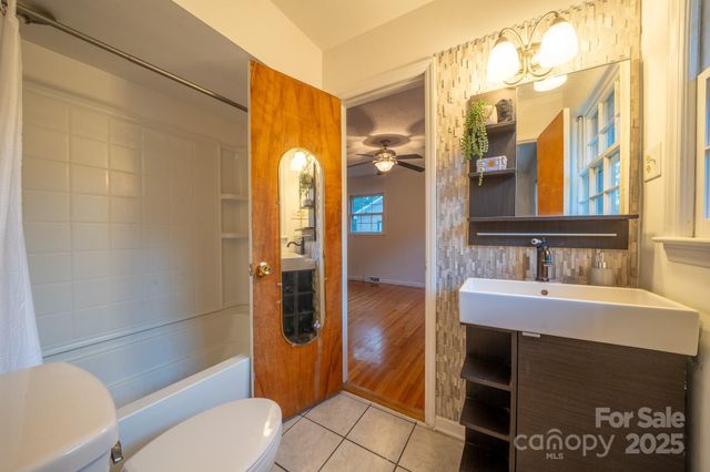 5115 Carriage Drive Circle, Charlotte, NC 28205