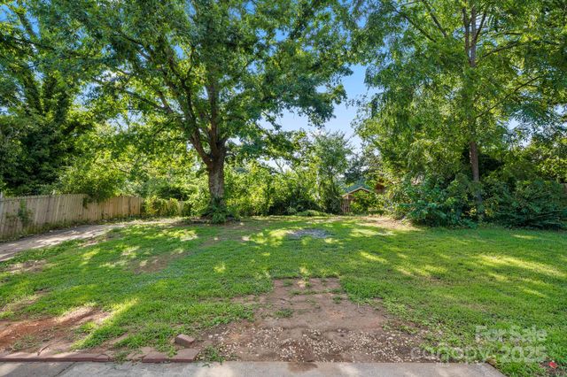 5115 Carriage Drive Circle, Charlotte, NC 28205