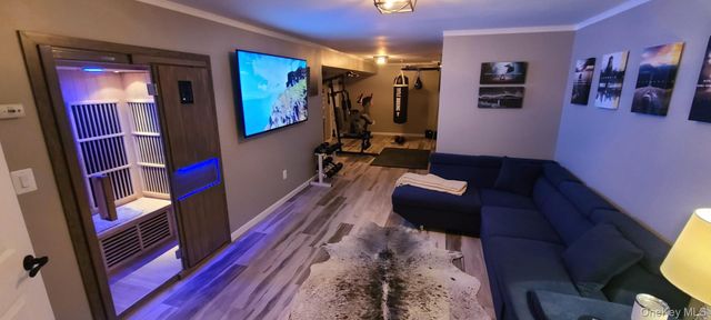 5 Field Lane, Miller Place, NY 11764