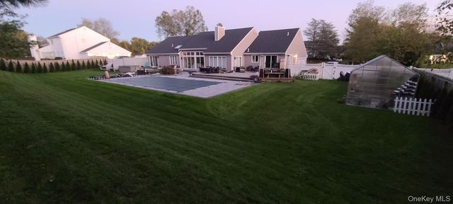 5 Field Lane, Miller Place, NY 11764