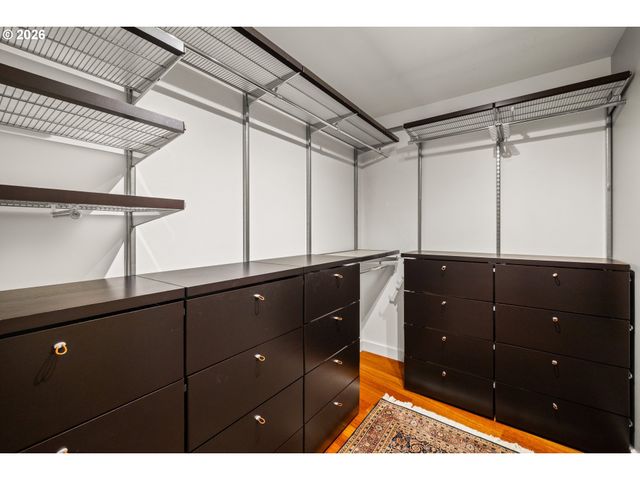 949 Nw OVERTON St 301, Portland, OR 97209