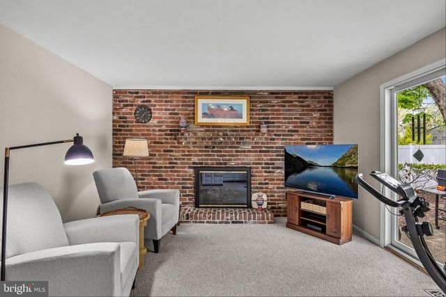 108 BRANDYWINE DR, Marlton, NJ 08053
