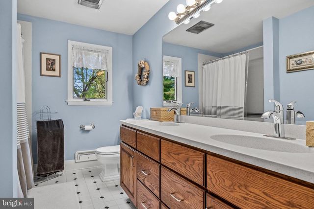 108 BRANDYWINE DR, Marlton, NJ 08053