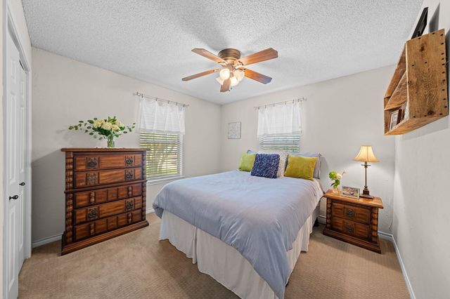 436 Valley Dr, Kerrville, TX 78028
