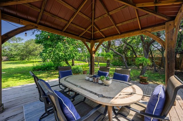 436 Valley Dr, Kerrville, TX 78028