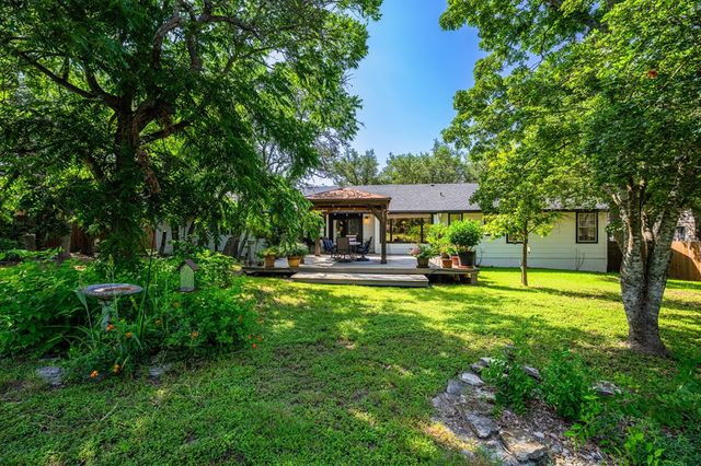 436 Valley Dr, Kerrville, TX 78028
