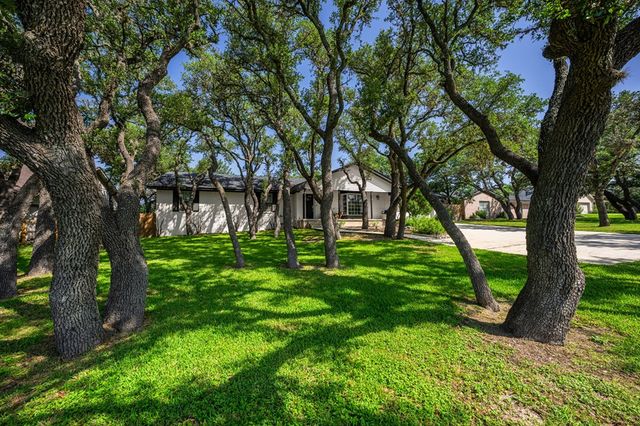 436 Valley Dr, Kerrville, TX 78028