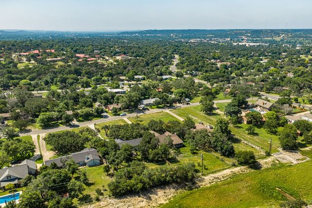 436 Valley Dr, Kerrville, TX 78028