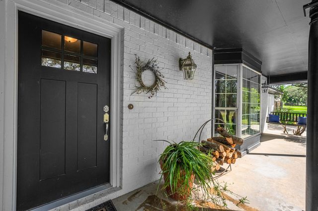 436 Valley Dr, Kerrville, TX 78028