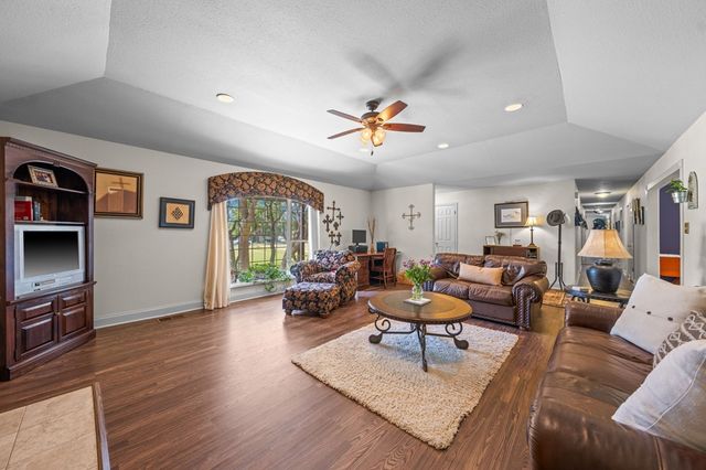 436 Valley Dr, Kerrville, TX 78028