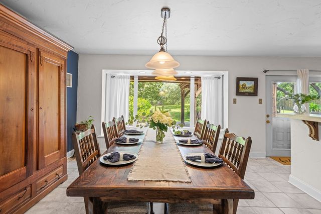 436 Valley Dr, Kerrville, TX 78028