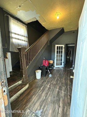 1209 W 3RD Street, Jacksonville, FL 32209