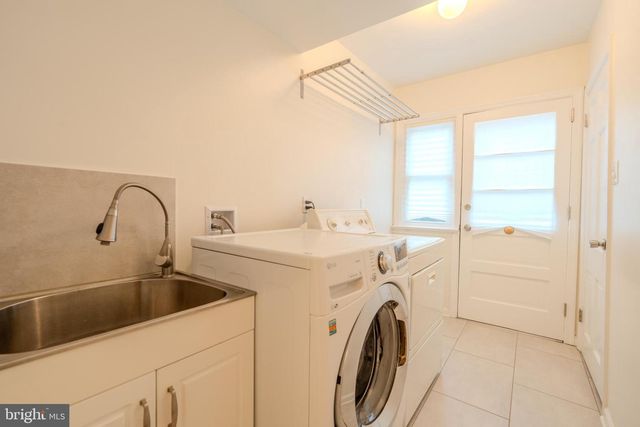 504 SABINE CIR, Wynnewood, PA 19096