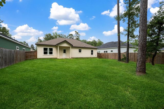 144 S Village Cove Loop, Livingston, TX 77351