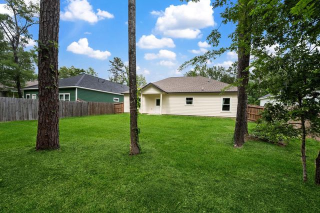 144 S Village Cove Loop, Livingston, TX 77351