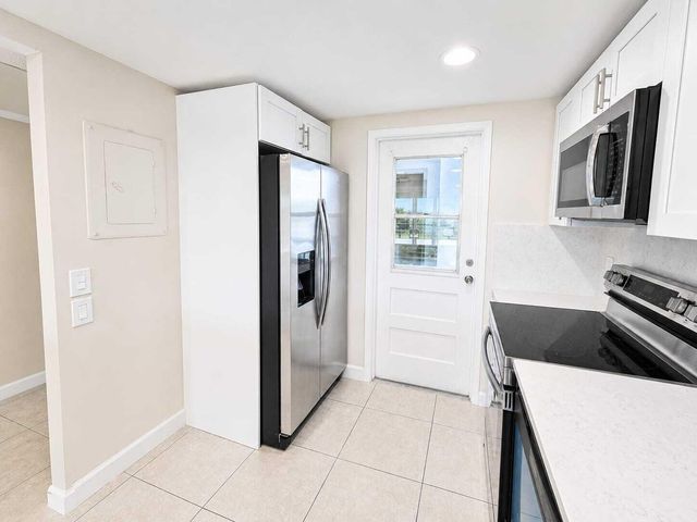 2681 S Course Drive 301, Pompano Beach, FL 33069