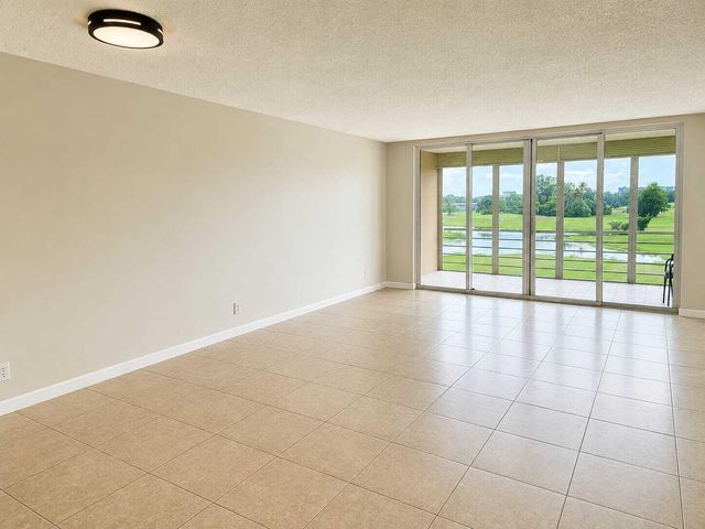 2681 S Course Drive 301, Pompano Beach, FL 33069