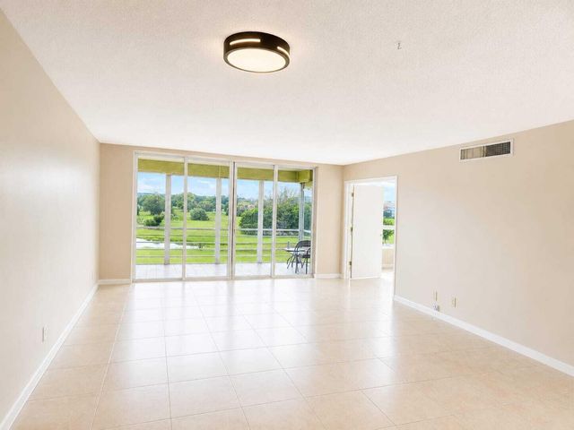 2681 S Course Drive 301, Pompano Beach, FL 33069