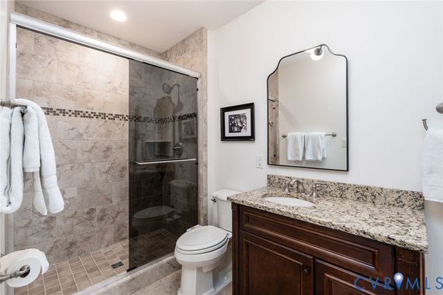 9120 James Riverwatch Dr, Richmond, VA 23235