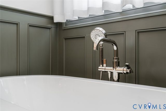 9120 James Riverwatch Dr, Richmond, VA 23235